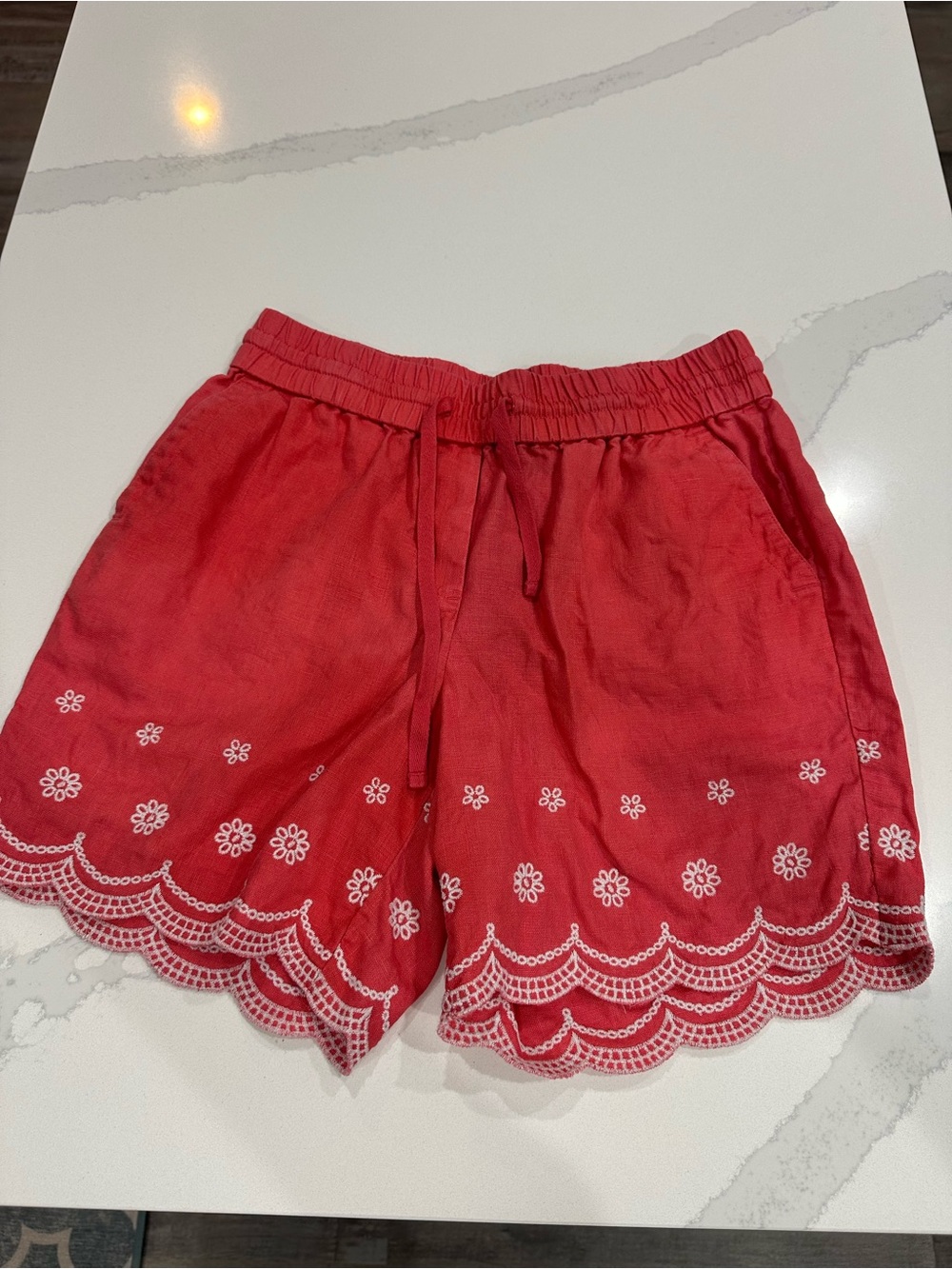 Talbots Red Scalloped Hem Embroidered Women's Shorts